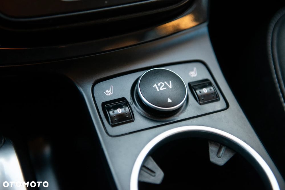 Ford Kuga 2.0 TDCi 4WD Titanium - 25