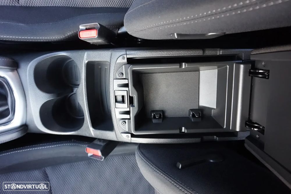 Nissan Qashqai 1.5 dCi N-Connecta 18 - 33