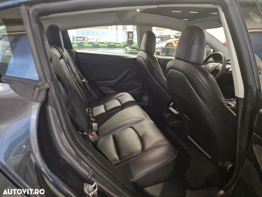 Tesla Model 3 - 19