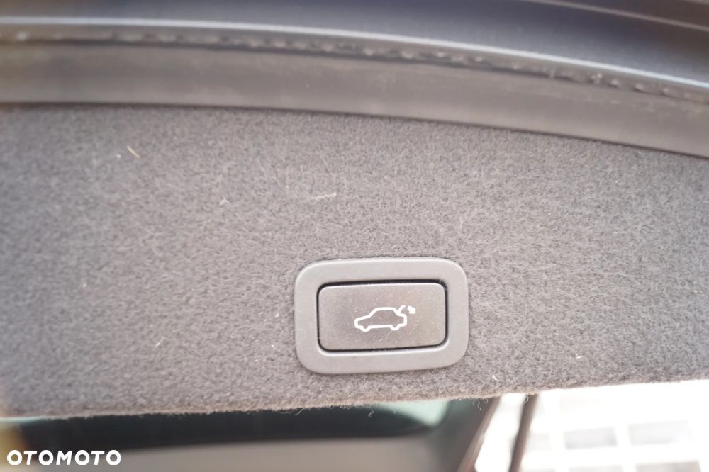 Volvo XC 60 D3 Drive-E Momentum - 27