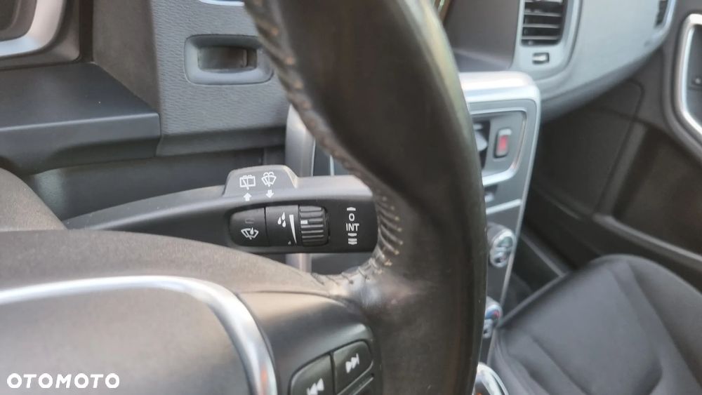 Volvo V60 D3 Geartronic Momentum - 20