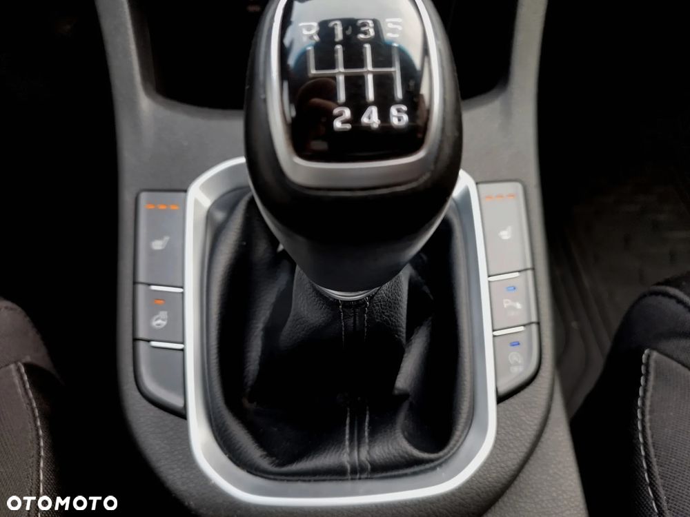 Hyundai i30 1.6 D Comfort - 22