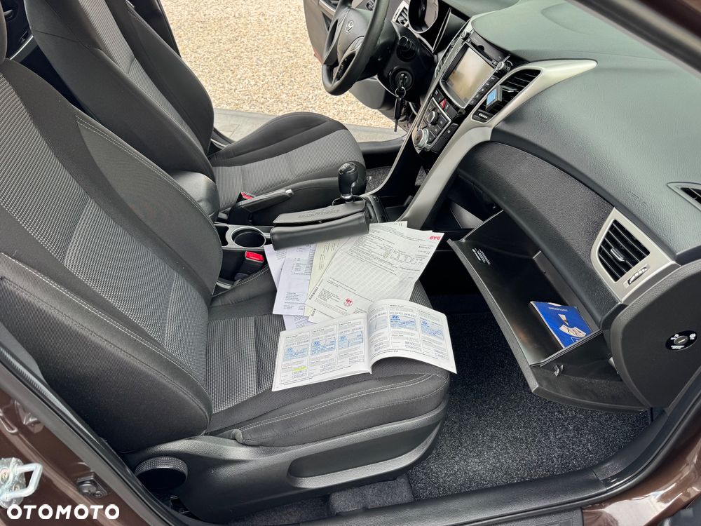 Hyundai i30 blue 1.4 Style - 39