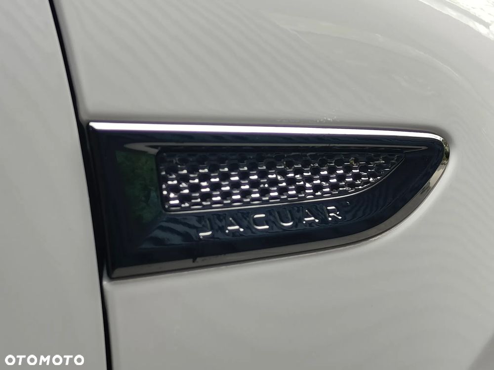 Jaguar E-Pace P300 AWD Sport - 14