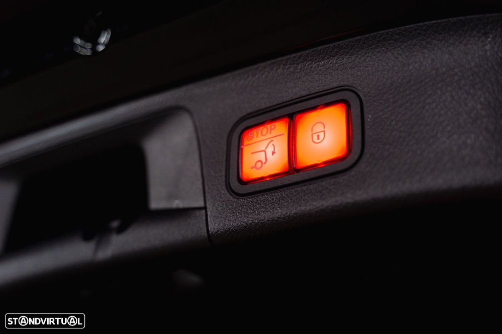 Mercedes-Benz GLA 250 e AMG Line - 25