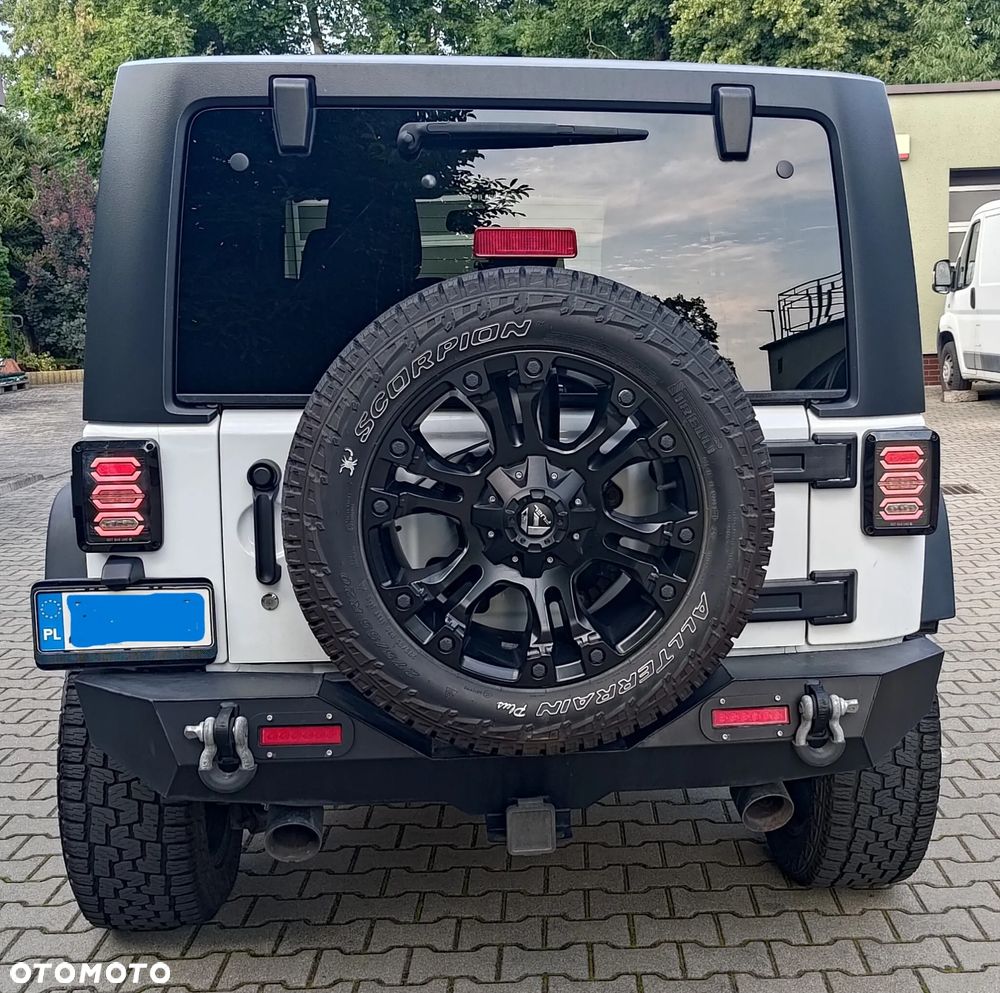 Jeep Wrangler - 8