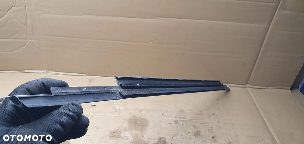 Listwa zgarniająca drzwi chrom lewy tył tylna lewa Audi A4 B8 8K0853764E - 5