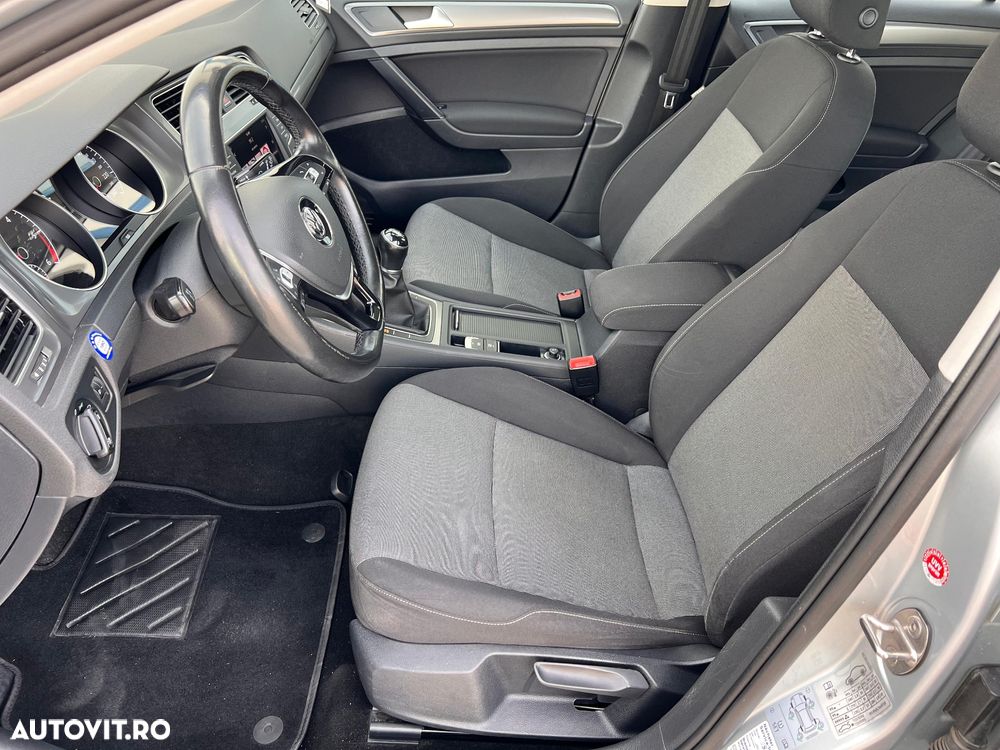 Volkswagen Golf 1.6 TDI Comfortline - 10