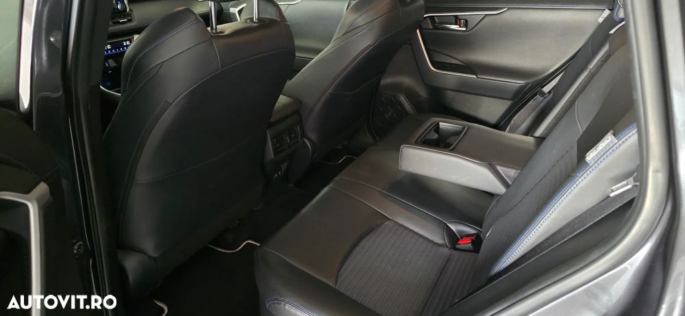 Toyota RAV4 2.5 4x4 Lounge - 18