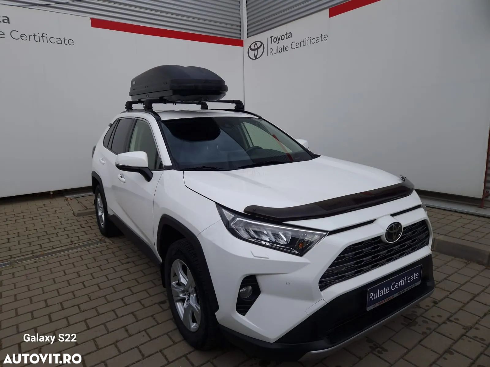 Toyota RAV4 - 1