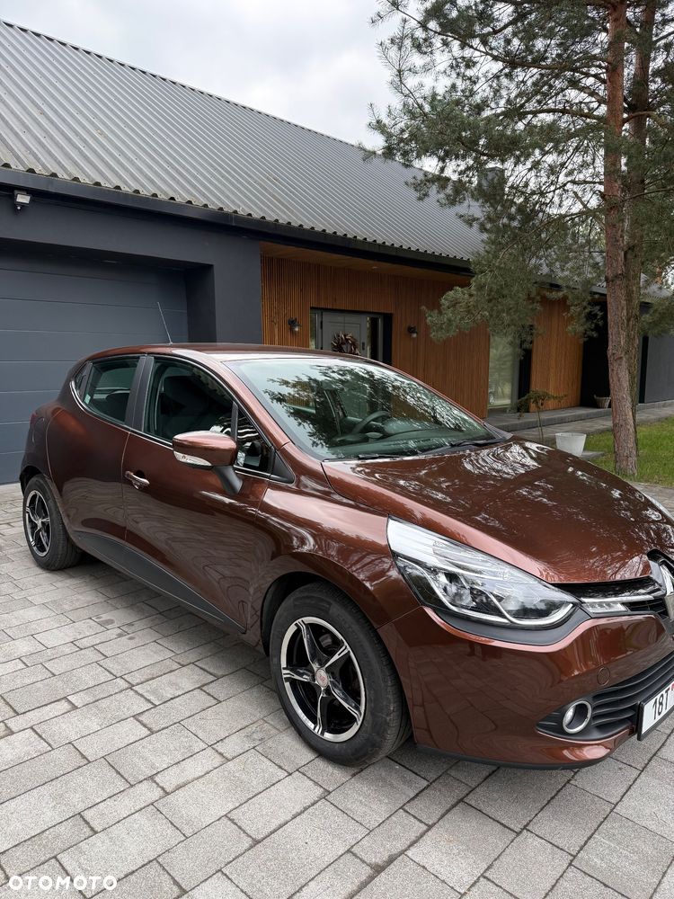 Renault Clio 1.2 16V 75 Experience - 9