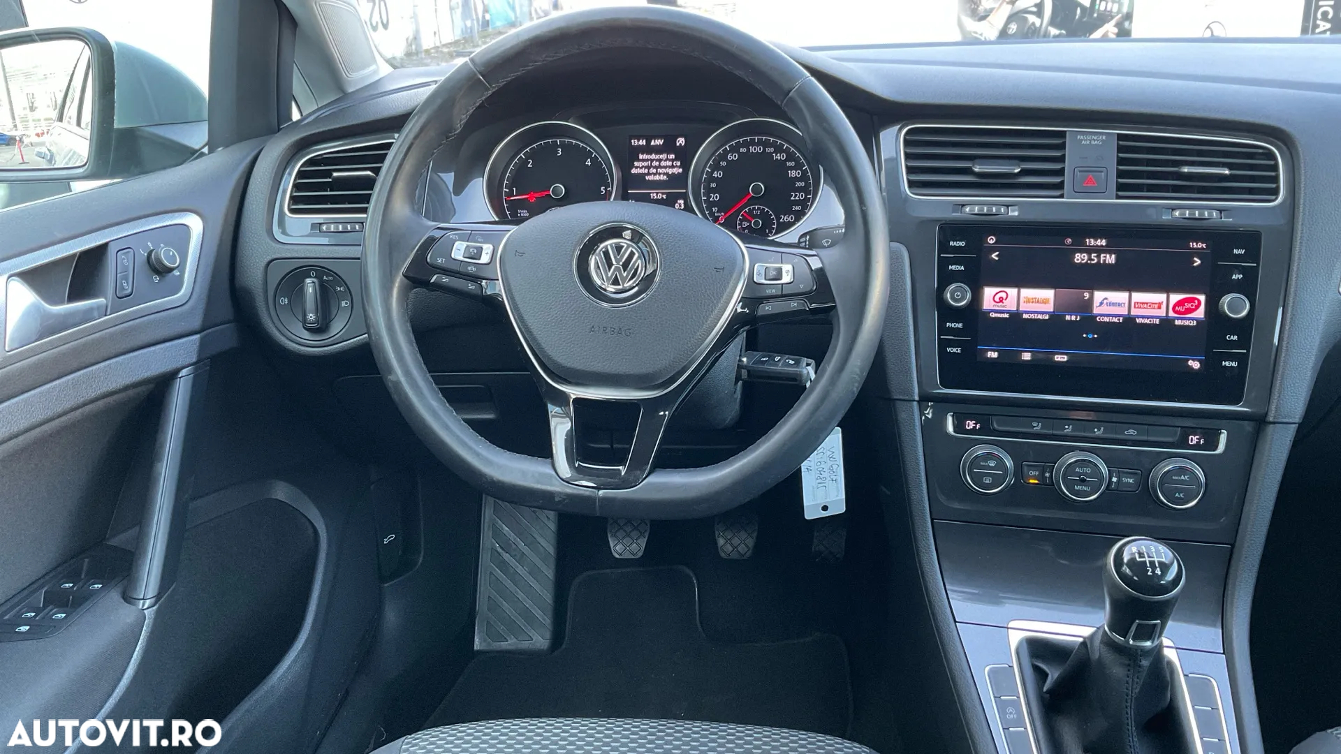 Volkswagen Golf 1.6 TDI Trendline - 8