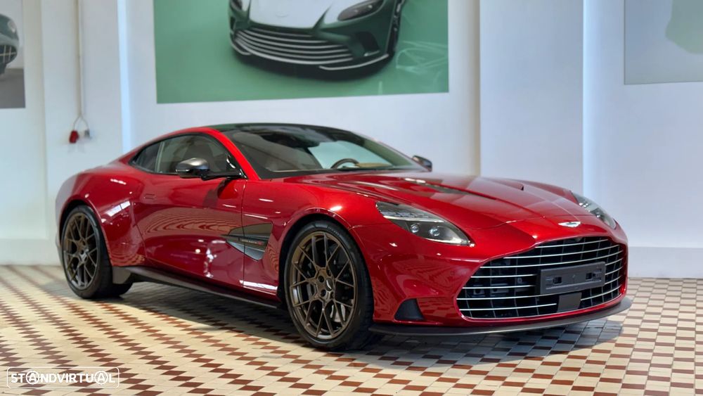 Aston Martin Vanquish V12 - 1