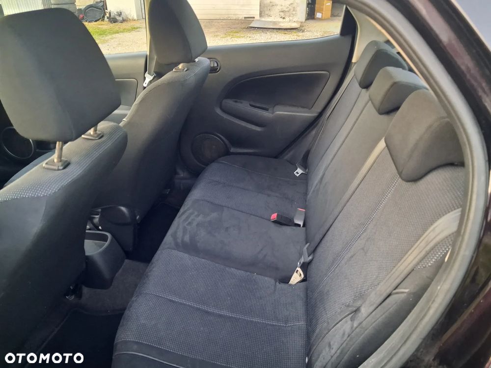 Mazda 2 - 10