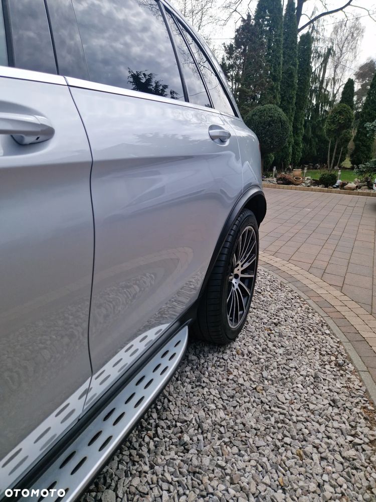 Mercedes-Benz GLC 250 d 4Matic 9G-TRONIC AMG Line - 4