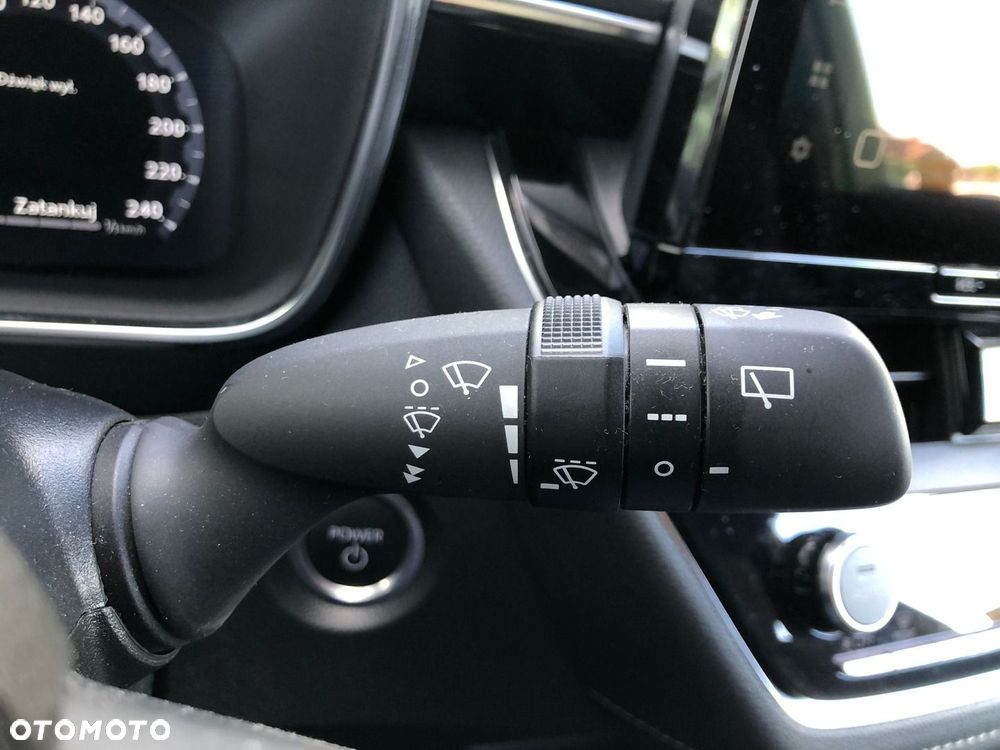 Toyota Corolla 1.8 Hybrid Comfort - 29