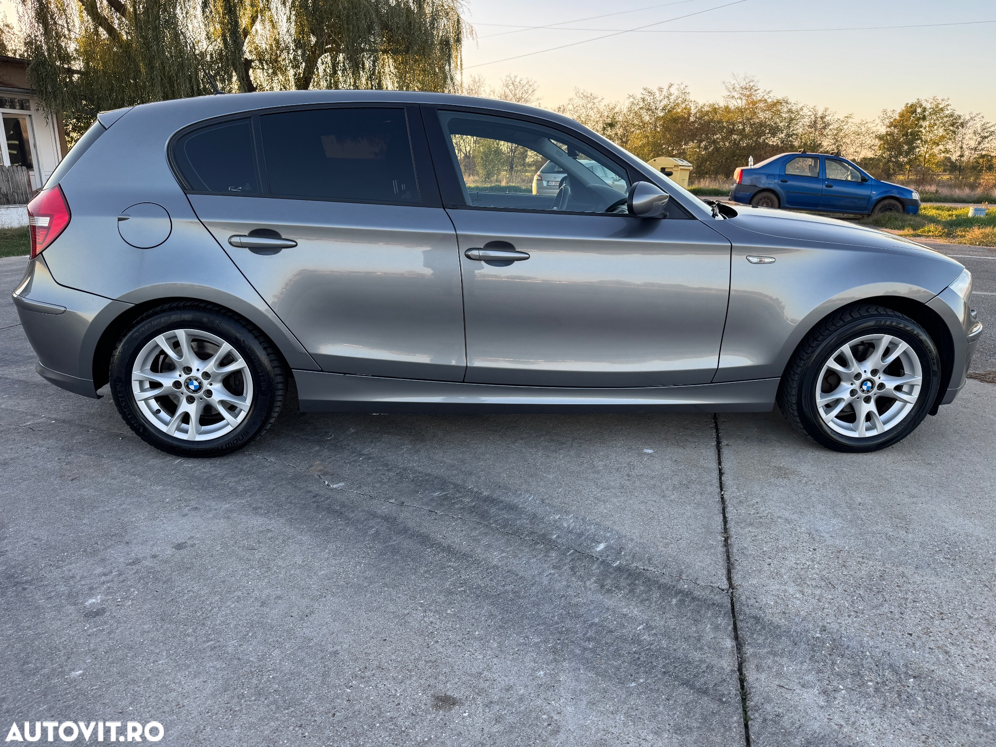 BMW Seria 3 318d - 13