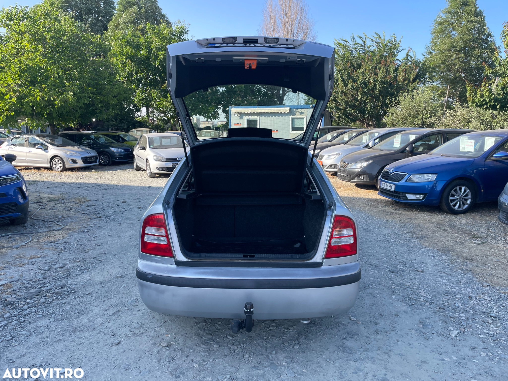 Skoda Octavia 1.6 Tour - 15