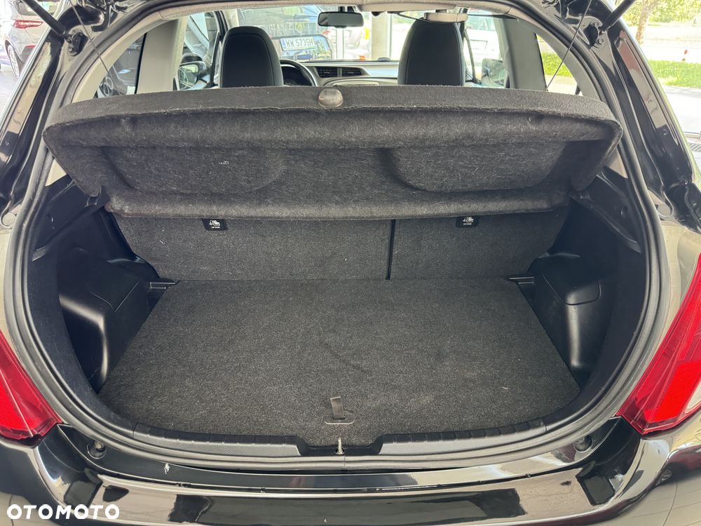 Toyota Yaris 1.33 Prestige - 17