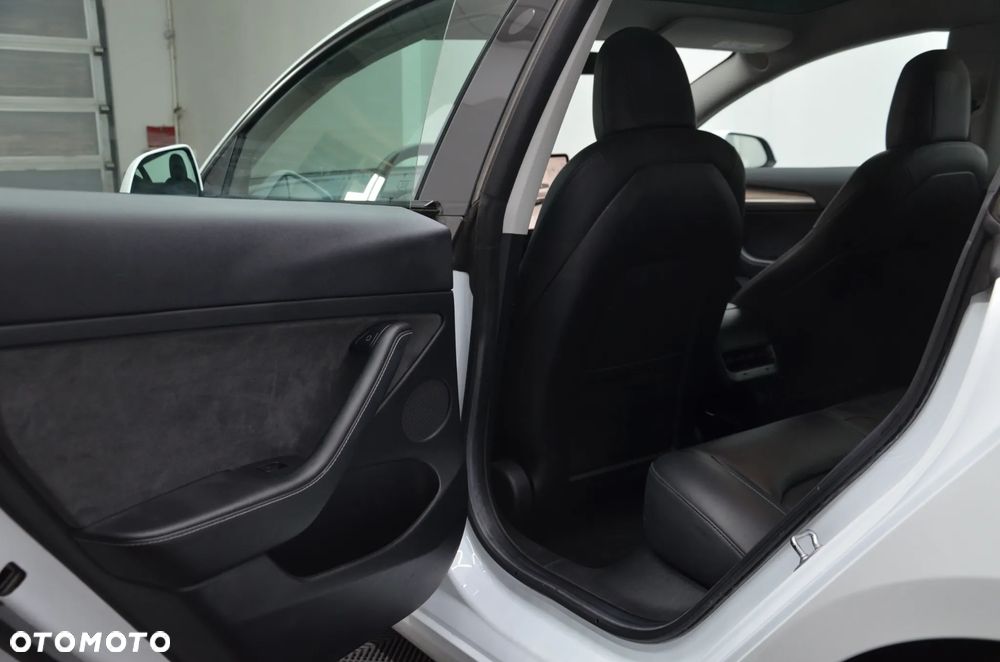 Tesla Model 3 RWD Hinterradantrieb - 11