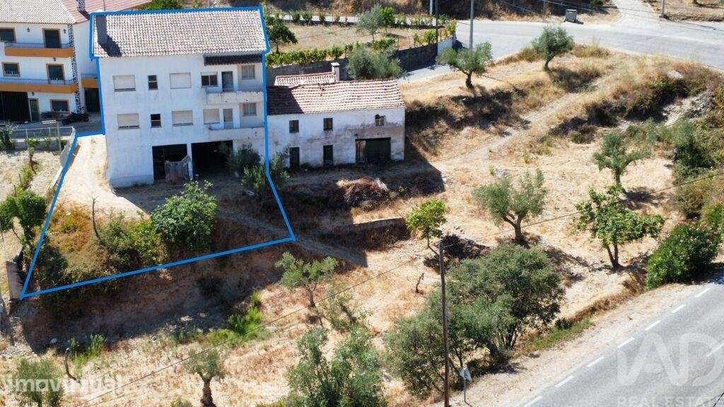Moradia bi-familiar em Proença-a-Nova e Peral de 228 m2 - Grande imagem: 2/40