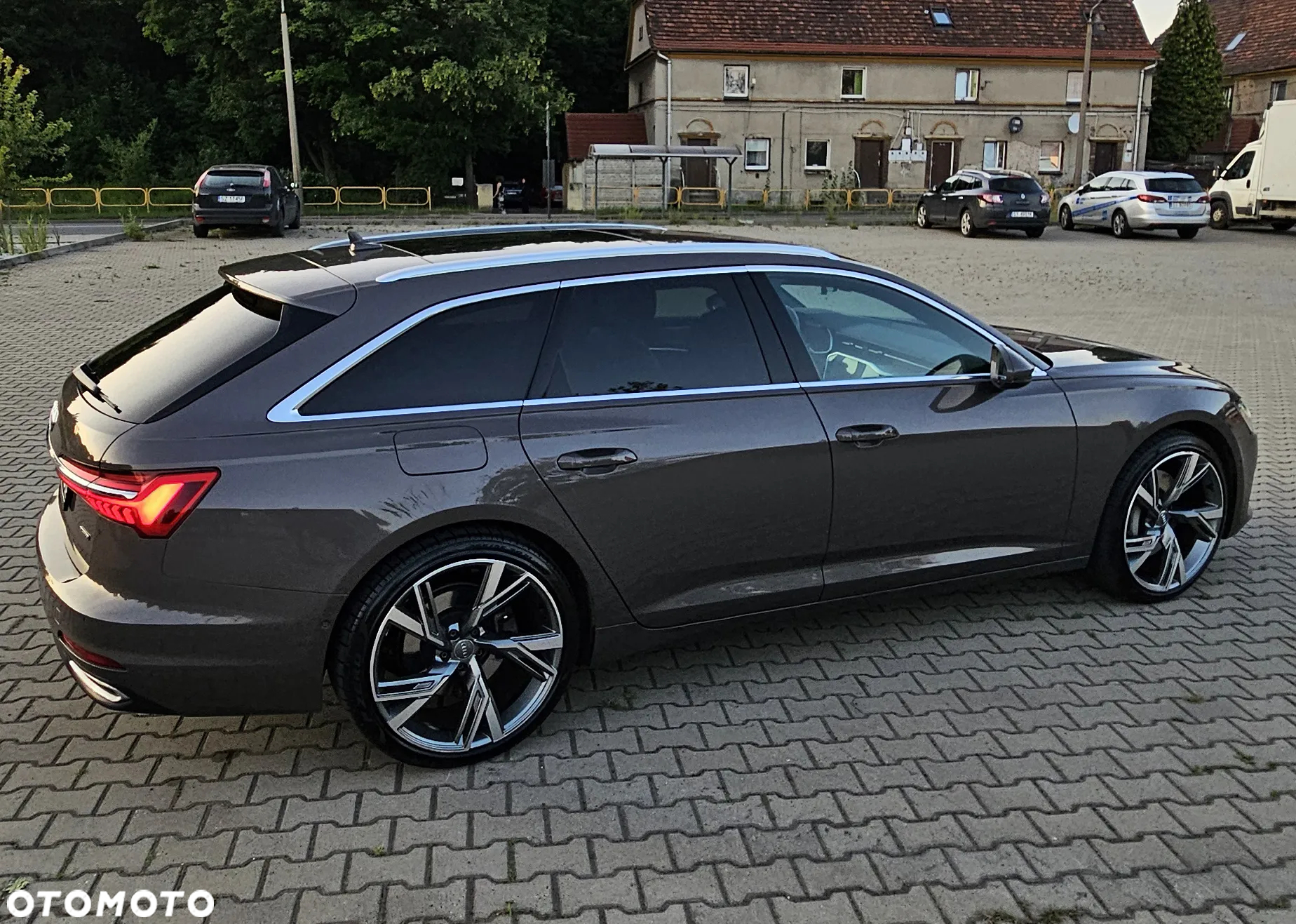 Audi A6 Avant 55 TFSI quattro S tronic - 14