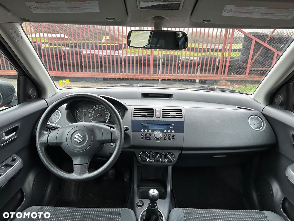 Suzuki Swift 1.3 Comfort - 23