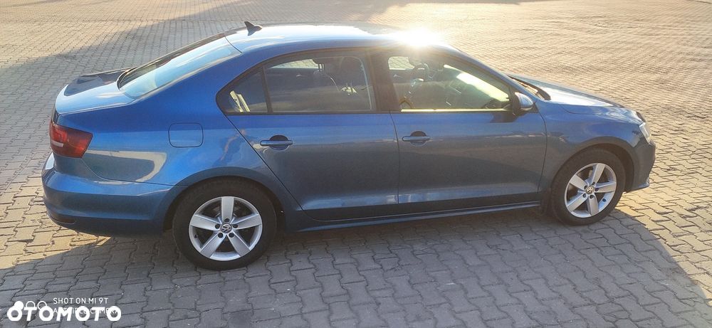 Volkswagen Jetta 1.2 TSI BlueMotion Technology Comfortline - 3