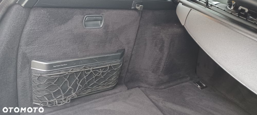 Mercedes-Benz Klasa C 200 Avantgarde Edition - 35