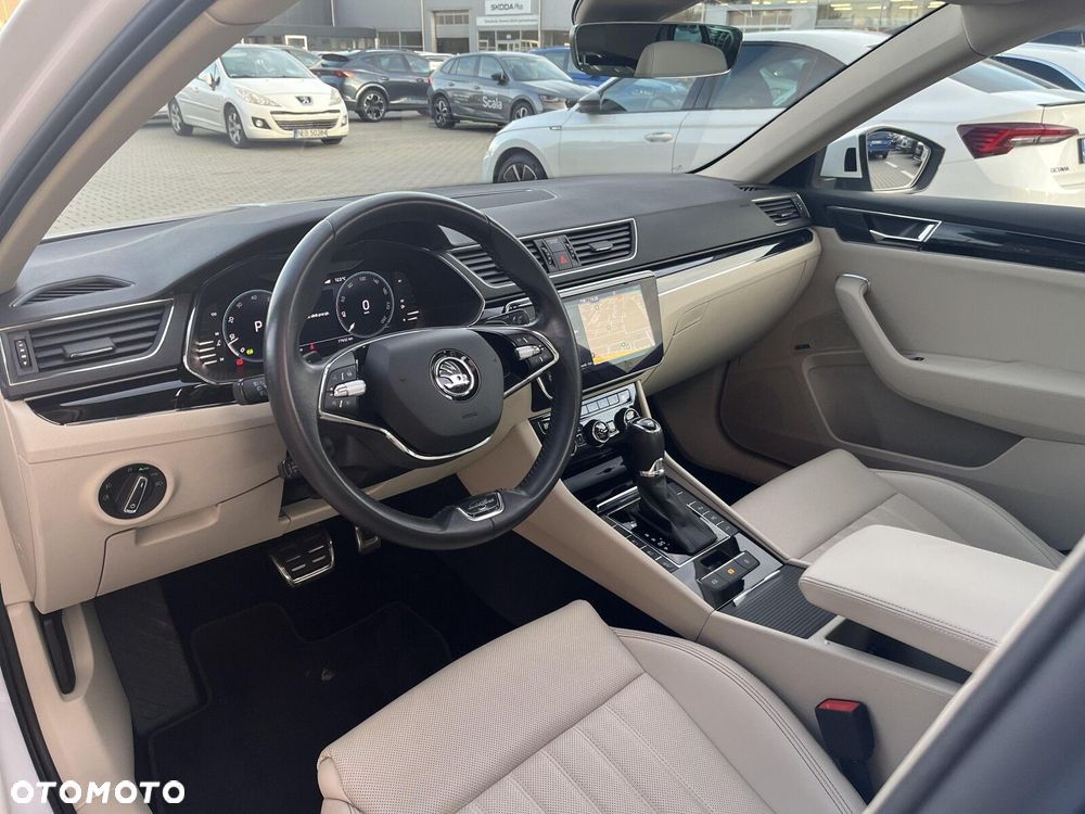 Skoda Superb 2.0 TSI 4x4 L&K DSG - 9