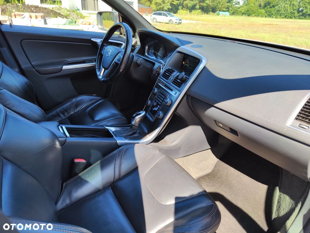 Volvo XC 60 D4 AWD Summum - 12