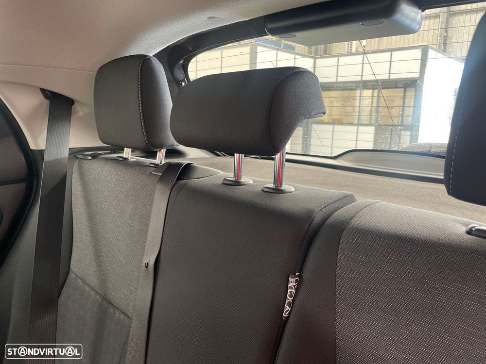 Toyota Yaris - 22