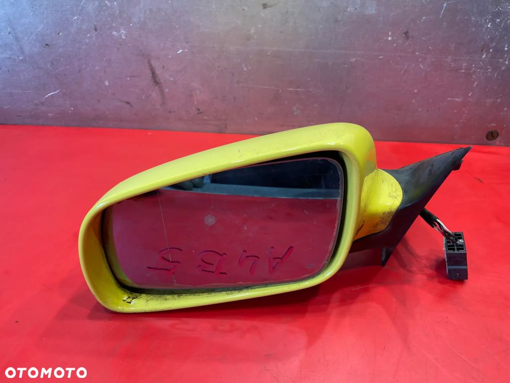 LUSTERKO LEWE AUDI A4 B5 - 2