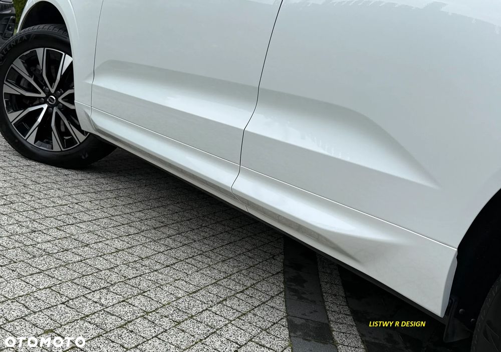 Volvo XC 60 B4 D AWD Plus Dark - 36