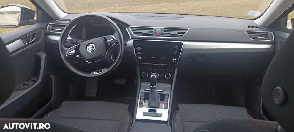 Skoda Superb 2.0 TDI DSG Selection - 8