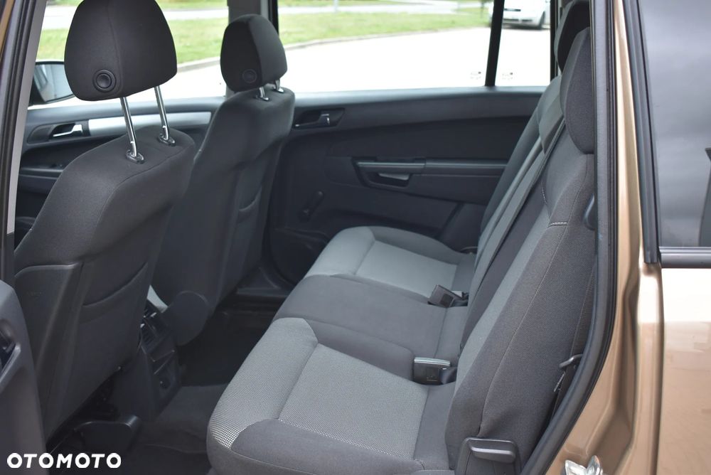 Opel Zafira - 30