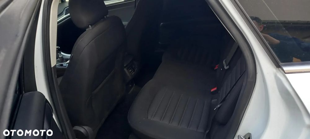 Ford Mondeo 2.0 TDCi Allrad Trend - 17