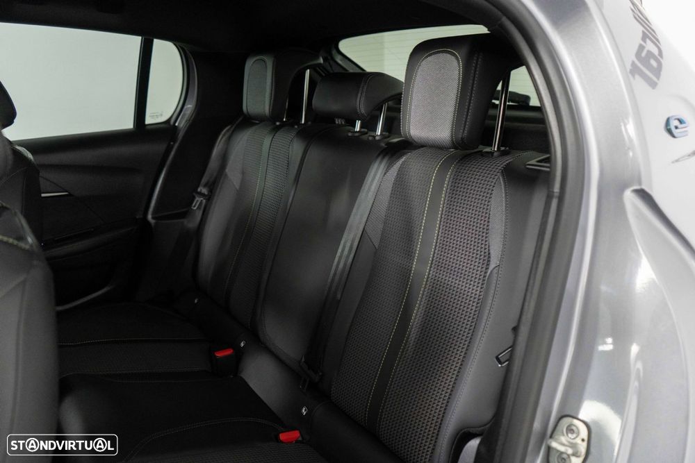 Peugeot e-208 50 kWh GT - 10