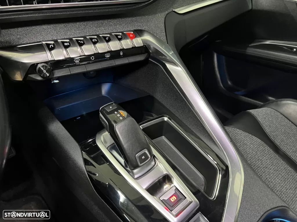 Peugeot 3008 1.6 BlueHDi Allure EAT6 J18 - 30