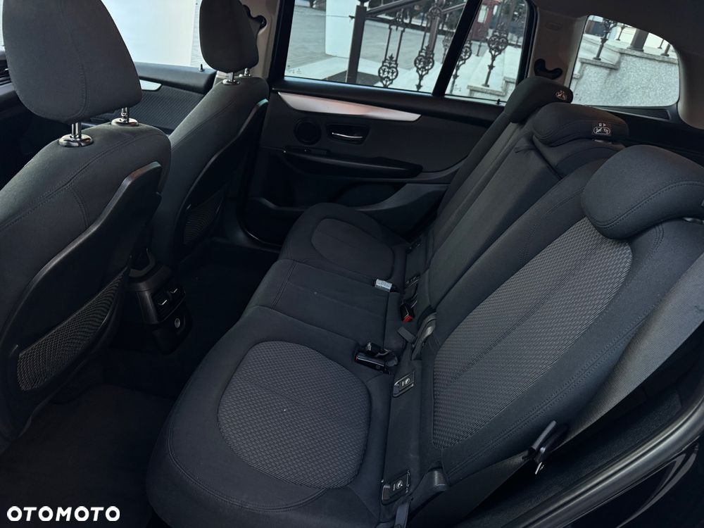 BMW Seria 2 216d GT Sport Line - 23
