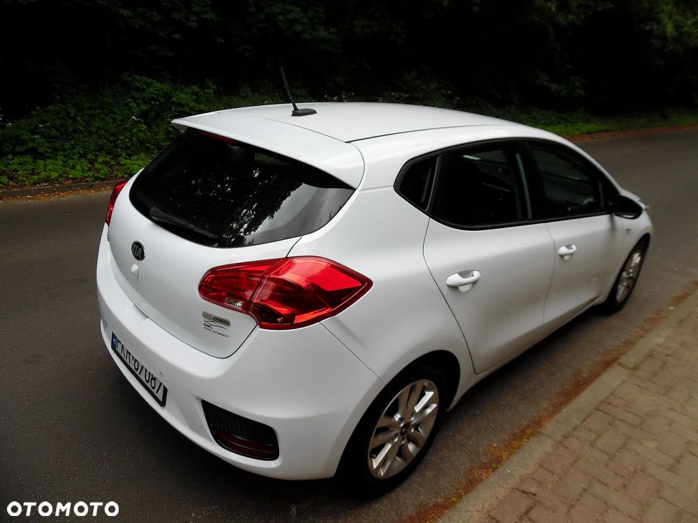 Kia Ceed - 13