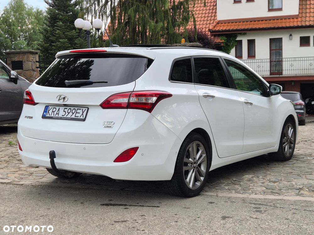 Hyundai i30 blue Kombi 1.6 CRDi DCT Premium - 6