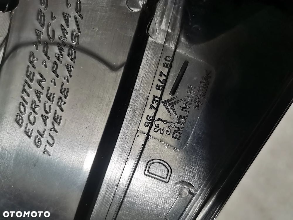 Citroen C4 Picasso lift Lampa prawy tył prawa - 8