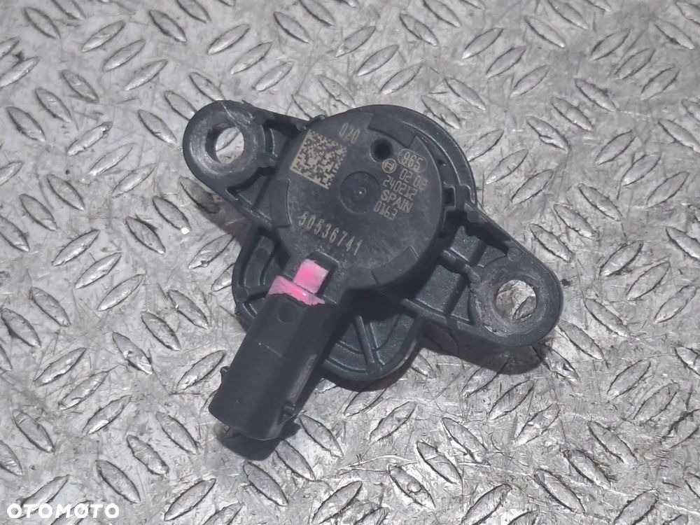 Czujnik uderzeniowy Fiat 500 2024 rok nr 50536741 - 2