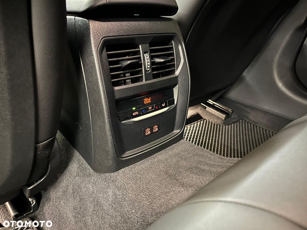 BMW Seria 3 320d xDrive mHEV M Sport - 34