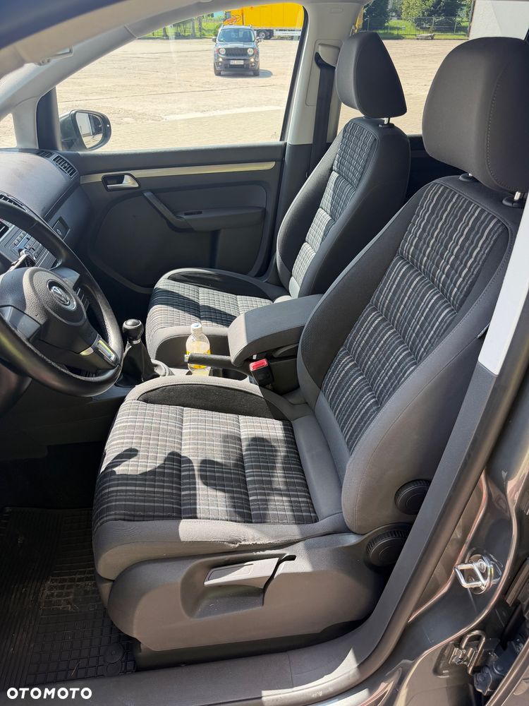 Volkswagen Touran 1.6 TDI DPF Cross - 11