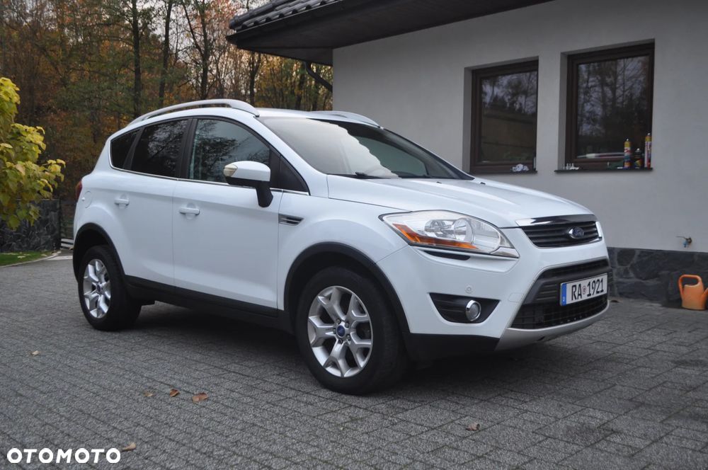 Ford Kuga 2.0 TDCi 2x4 Titanium - 13
