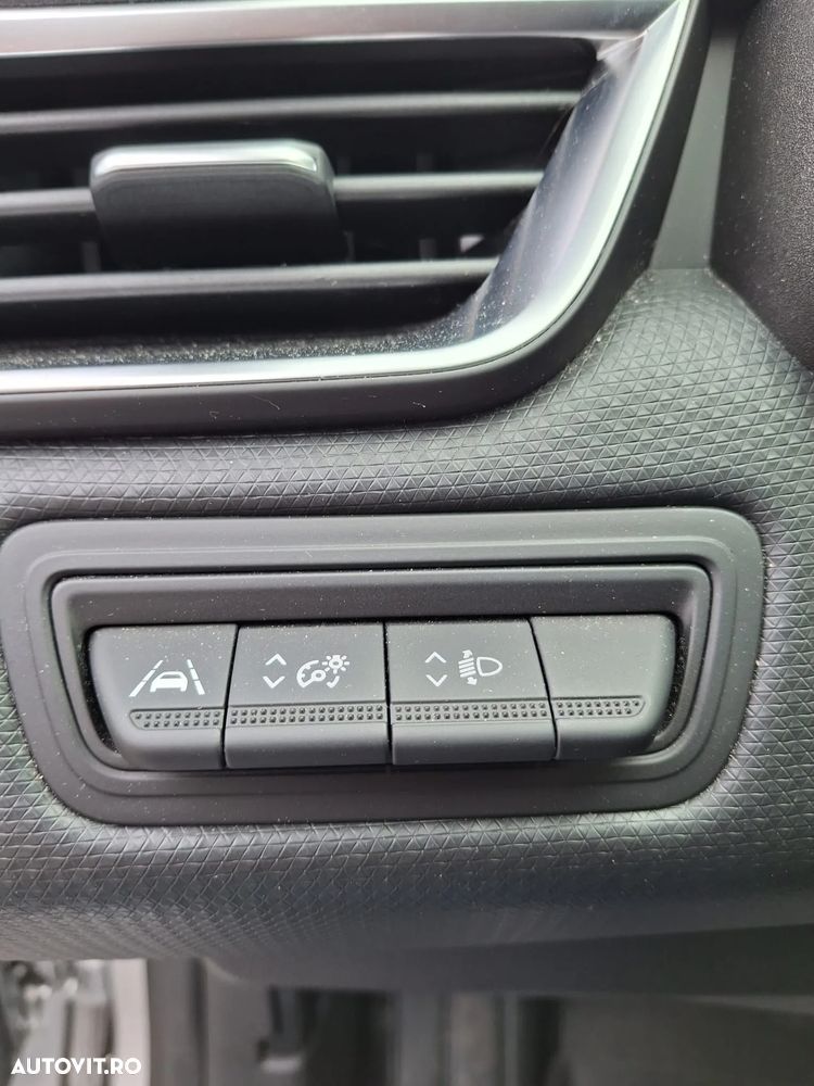 Renault Clio E-TECH Hybrid 140 BUSINESS EDITION - 13
