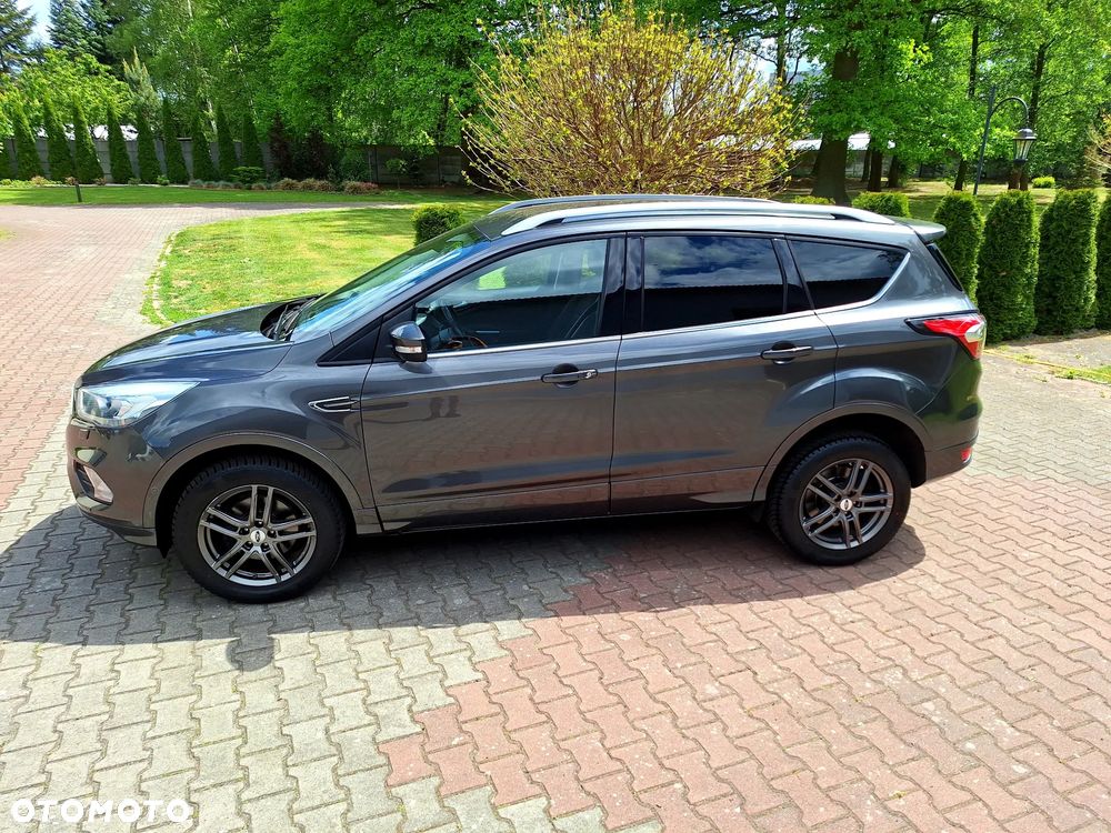 Ford Kuga 1.5 EcoBoost 2x4 Titanium - 6
