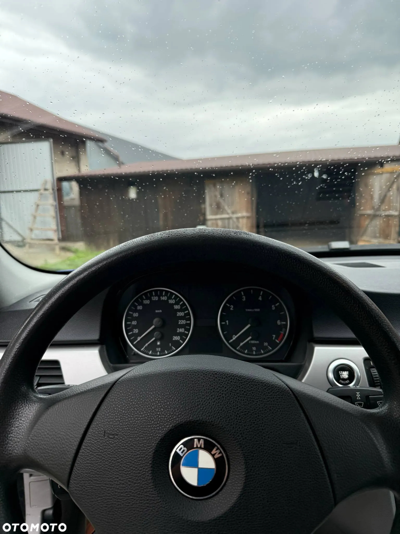 BMW Seria 3 318i Touring - 8
